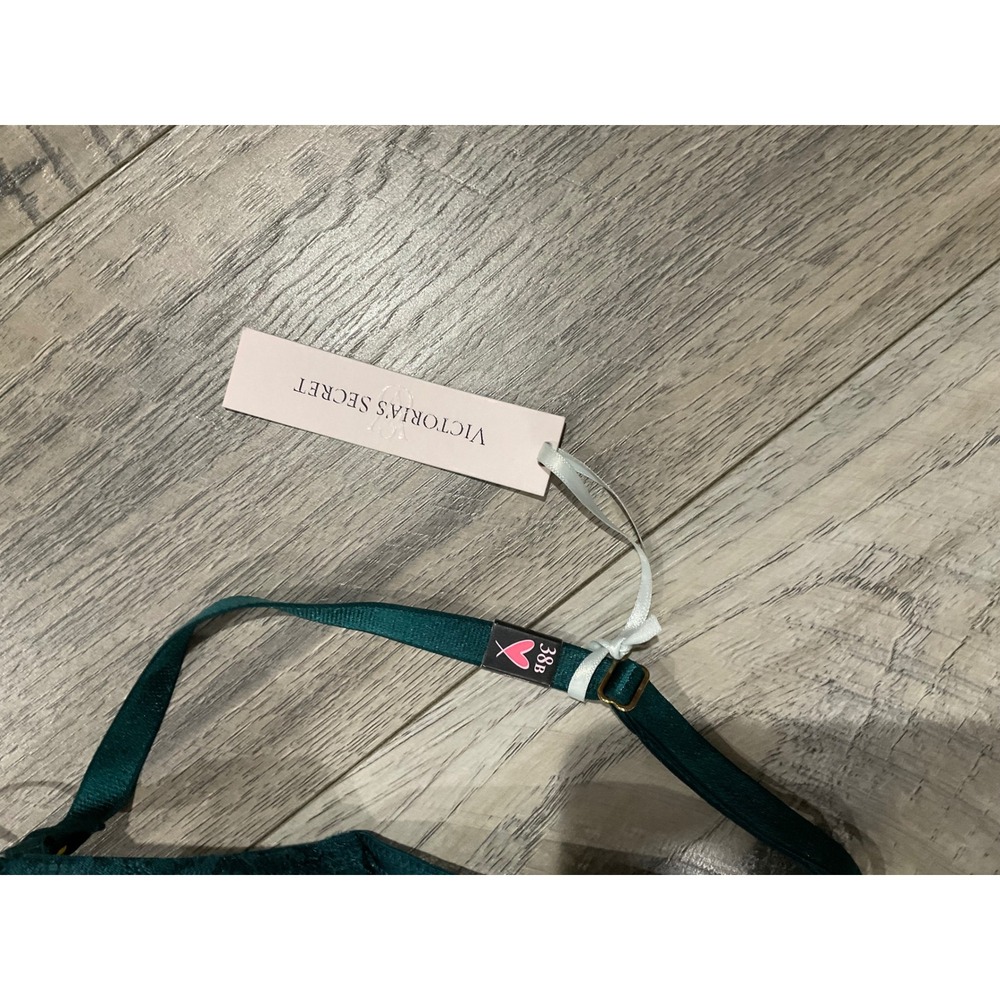 Victoria's Secret Very Sexy Push-Up Bra Emerald Green Lace 38B‎ NWT - Picture 2 of 4